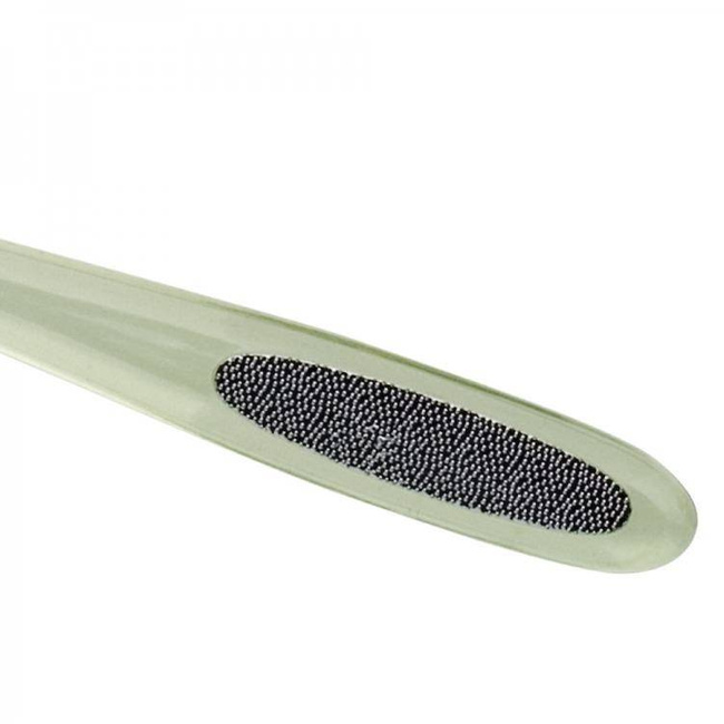 Radełko do usuwania skórek paznokci z pilniczkiem