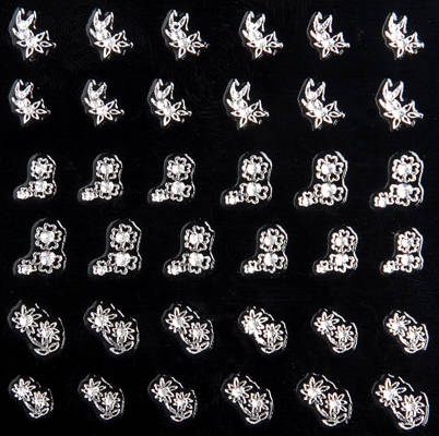 Naklejki na paznokcie srebrne w kwiatki z cyrkonią