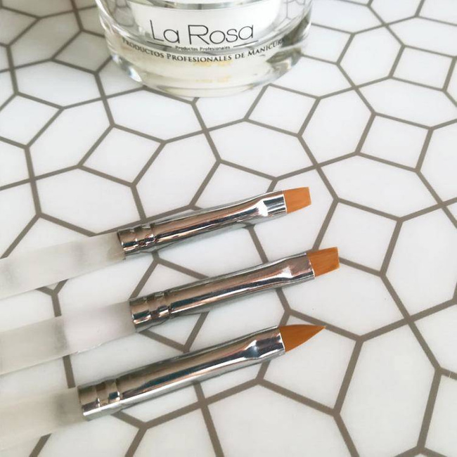 Pędzelek PRO do żelu płaski prosty